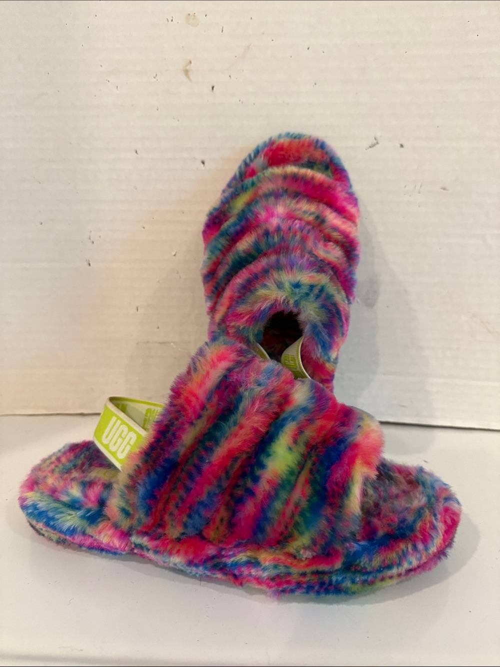 UGG Fluff Yeah Pixelate Neon Rainbow Slippers (sz 4)